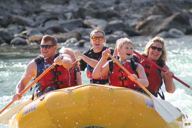 Rafting on Athabasca River Mile 5 in Jasper - Finishing near Old Fort Point