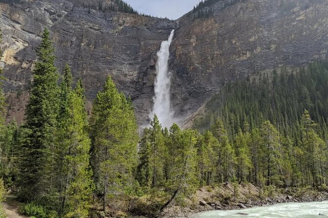 Rockies Grand Advanture: Moraine & Louise Lakes, Waterfall Tour - Who will get the most from this route