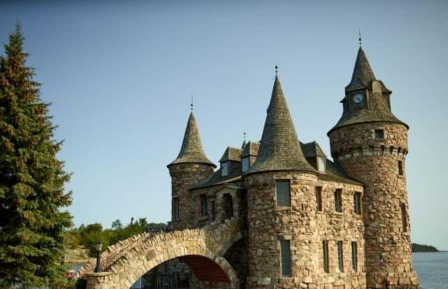 Rockport, ON: 1000 Islands/Boldt Castle Sightseeing Cruises - Boldt Castle from the water and on foot