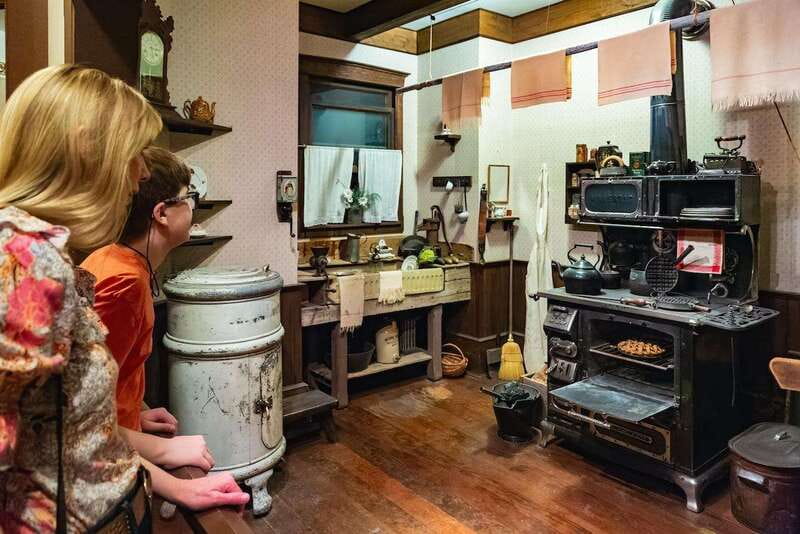 Royal B.C. Museum in Victoria: Full-Day Admission Ticket - Eating, Shopping, and Taking a Break