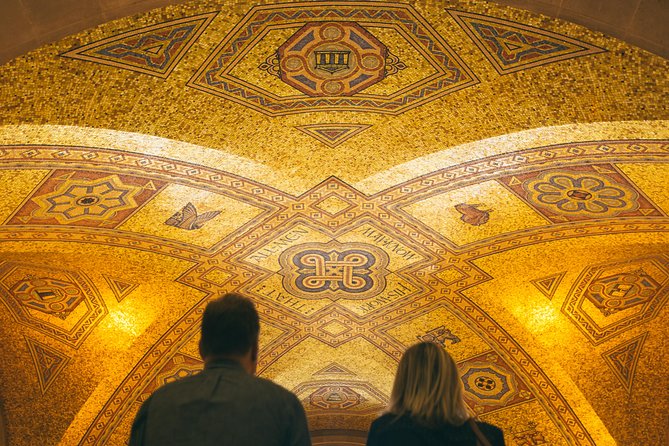 Royal Ontario Museum Admission - Food, shopping, and taking a break