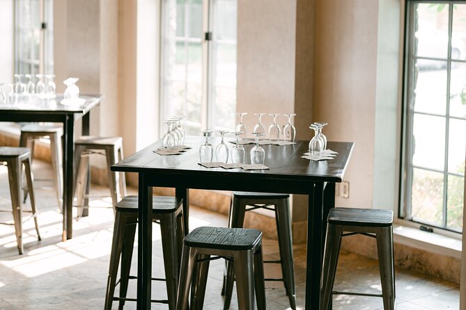 Seated Tasting Experience at Konzelmann Winery - How the three-wine tasting works