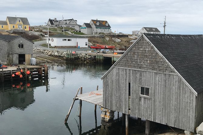 Small Group Tour - Peggy's Cove, Lunenburg, the Annapolis Valley - Wolfville Waterfront Park and the Bay of Fundy tides