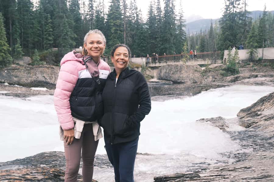 Small Grp: Emerald Lake (Optional Canoe) & Takakkaw Falls - Pickup from Calgary, Canmore, or Banff
