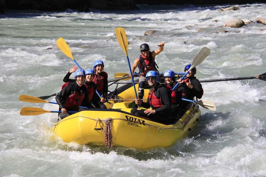 Squamish: Wet and Wild Elaho Exhilarator Rafting Experience - The ride to the river and the first safety lesson