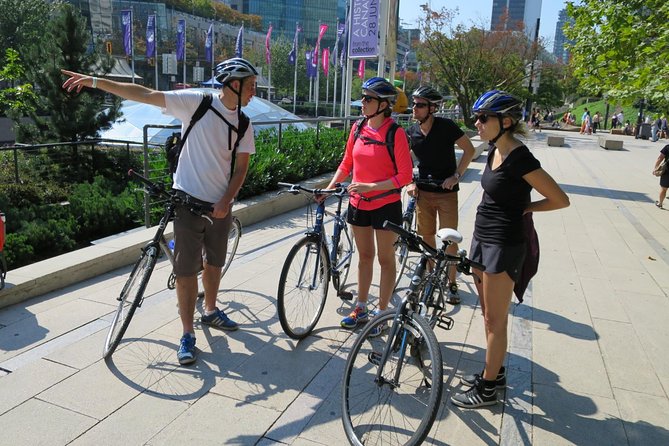 Stanley Park & Downtown - Vancouver Bike Tours - Stanley Park delivers the biggest share of the morning