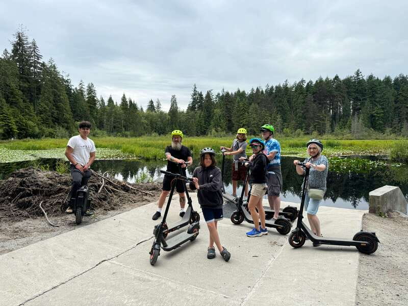 Stanley Park EUC & E-scooters loop tour - Lost Lagoon and the forest paths