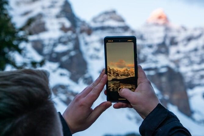 Sunrise Adventure: Alpenglow at Moraine Lake & Lake Louise - The Valley of the Ten Peaks at first light