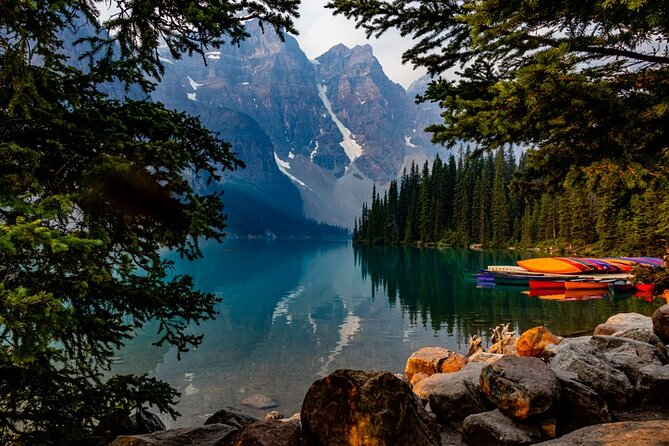 Sunset at Moraine Lake & Stargazing Tour from Canmore/Banff - Why evening is the smart time to see Moraine Lake