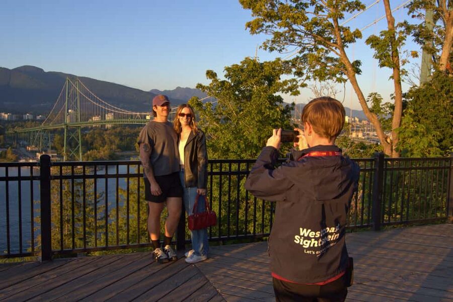 Sunset Bus Tour: Stanley Park & English Bay Photostops - Downtown Vancouver from the upper deck