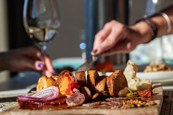 Sunset Sip Wine Tour - Why the sunset timing works well in Kelowna