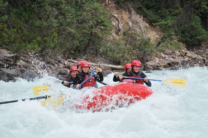 Sunwapta Challenge Whitewater Rafting in Jasper - The 30-minute safety briefing matters