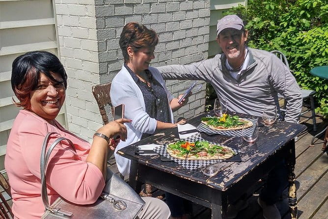 The Fraser Valley Winery Tour - The guide and the small-group advantage