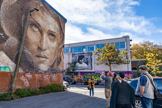 The Original Montreal Mural Arts Tour by Spade & Palacio - Guides who make the art easier to understand