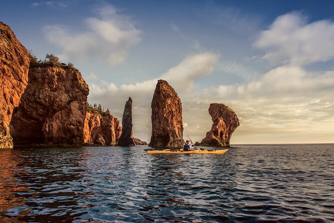 Three Sisters Sea Kayaking Day Tour - The arch and the Three Sisters