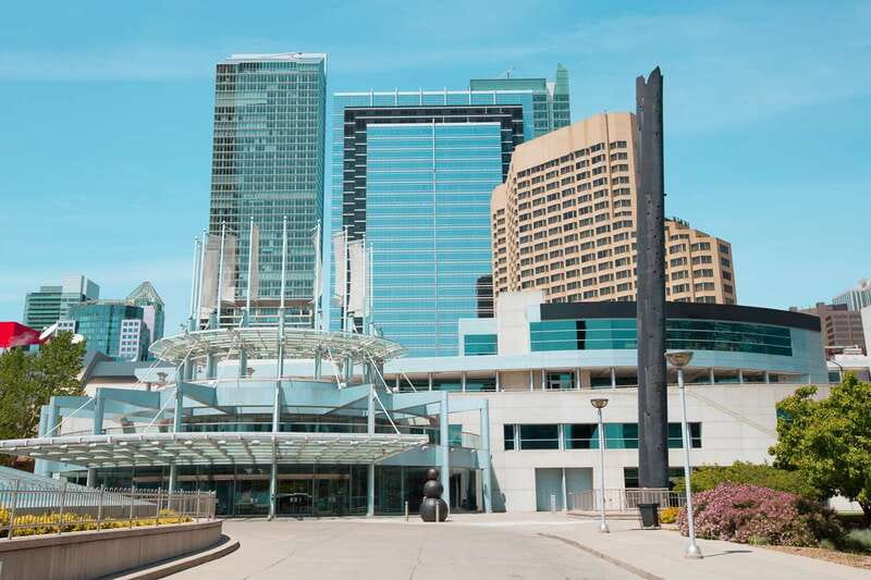 Toronto: 2-Hour Downtown Walking Tour - The Ed Mirvish Theatre and Mackenzie House
