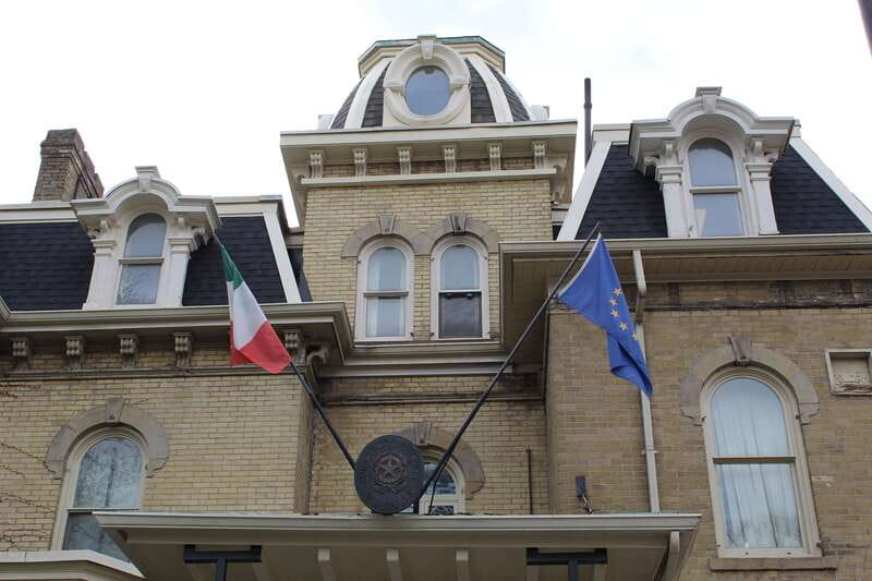 Toronto: 2-Hour Kensington Market Chinatown Walking Tour - From Campbell House to Toronto’s street life