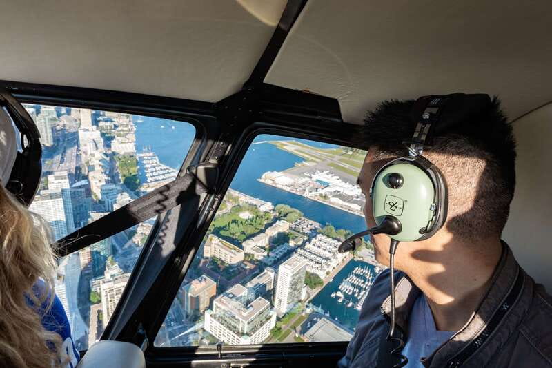 Toronto: City Sightseeing Helicopter Tour - The Figure-Eight Route Over Downtown Toronto