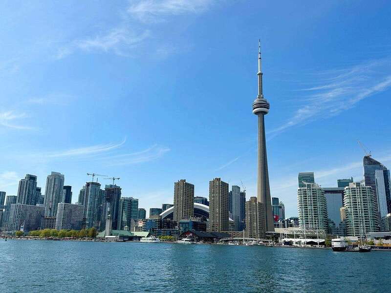 Toronto: City Views Harbor Cruise - Finding the Best Seat for Photos
