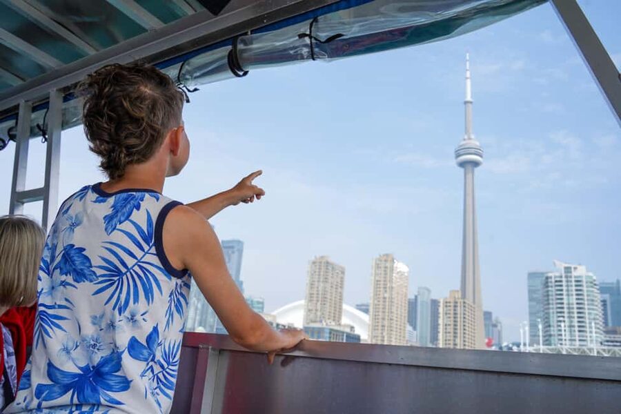 Toronto Downtown Walking Tour With Tower and Harbour Cruise - Starting at St. Lawrence Market