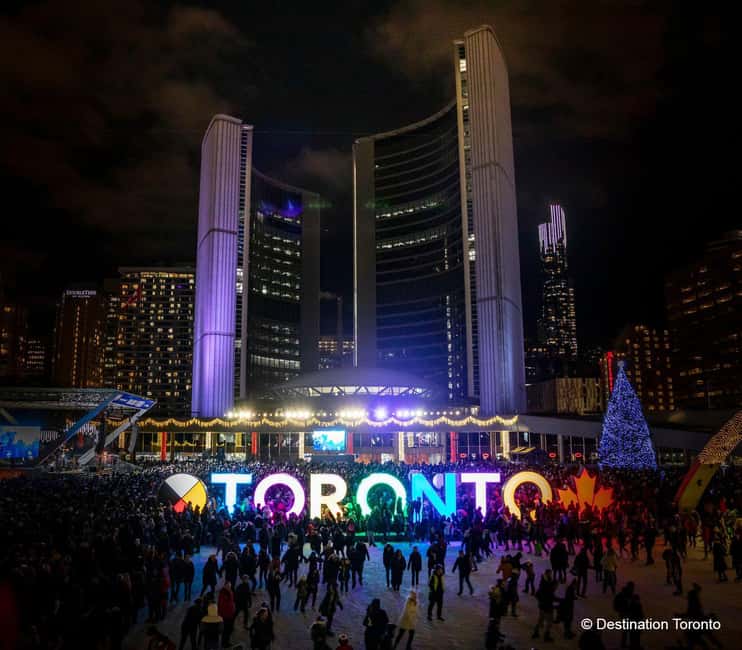 Toronto: Festive Lights Bus Tour - Yorkville brings a more polished holiday mood