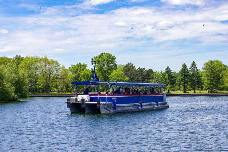 Toronto: Harbor and Islands Sightseeing Cruise - Commentary that adds more than a list of sights
