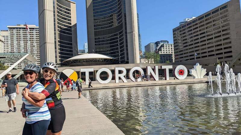 Toronto: Heart of Downtown 3.5-Hour Bike Tour - Why a bike is the right way to meet downtown Toronto