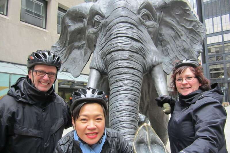Toronto: Heart of Downtown 3.5-Hour Bike Tour - The guides make the difference