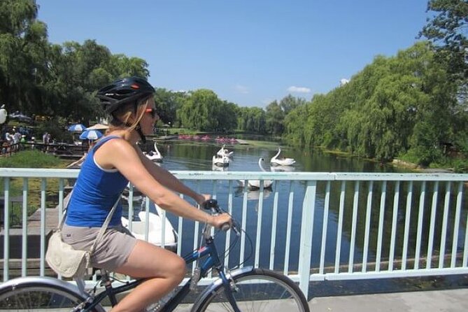 Toronto Islands Morning Bike Tour - Gibraltar Point Lighthouse and island stories