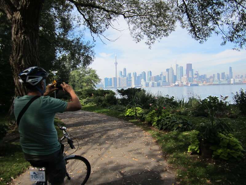 Toronto Islands: Morning or Twilight 3.5-Hour Bike Tour - Finding the bike shop in the P2 garage