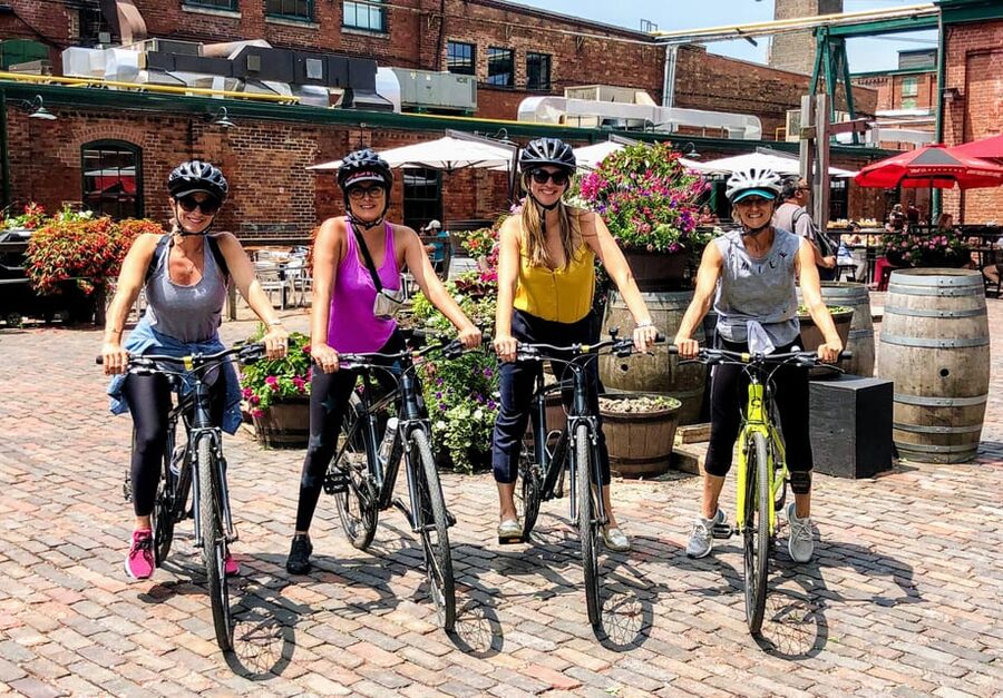 Toronto Islands: Sunrise Breakfast Bicycle Tour - What the guides add to the morning