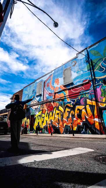 Toronto: Must Do NonTouristy Street Art Tour by local Artist - Meeting Chloe at Loveless Café