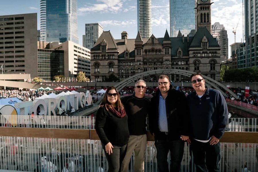 Toronto: Premium Driving Tour with Tower and Harbour Cruise - Who should book this tour?