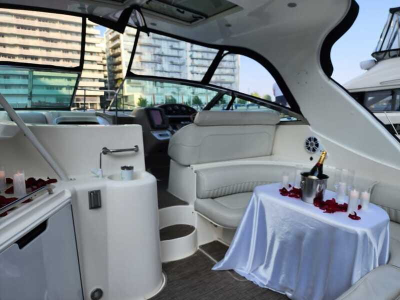 Toronto: Private Luxury Yacht Sightseeing Cruise & Prosecco - Harbourfront Centre and the downtown waterfront
