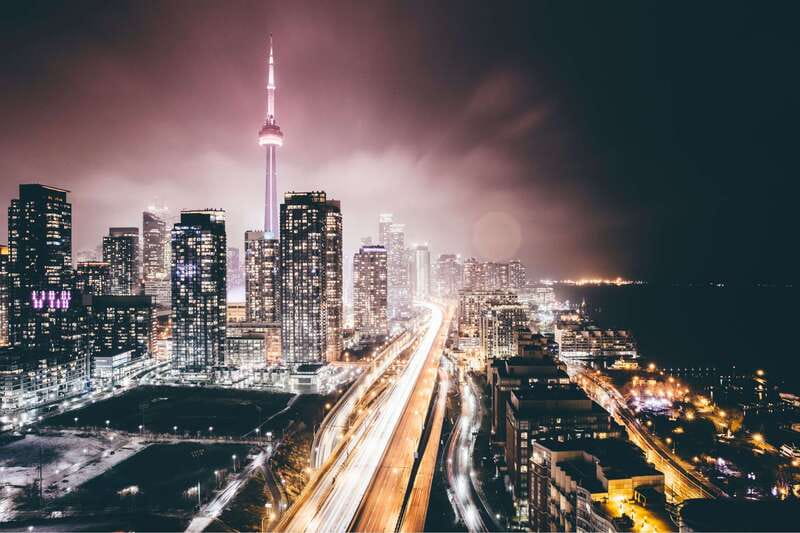 Toronto: Private Walking Tour With A Guide (Private Tour) - Meeting your guide and setting the pace