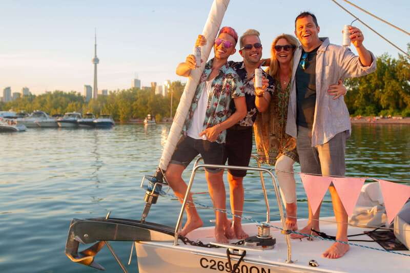 Toronto: Sailing Yacht Cruise of Toronto Harbor and Islands - Settling into the 41-foot yacht