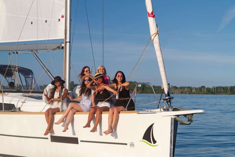 Toronto: Sailing Yacht Cruise of Toronto Harbor and Islands - Boarding at Gone Sailing Adventures