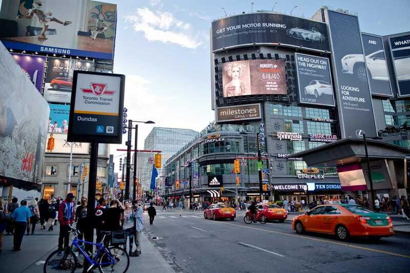 Toronto: Small Group Night Tour with Harbour Boat Cruise - What the 72 dollar price covers