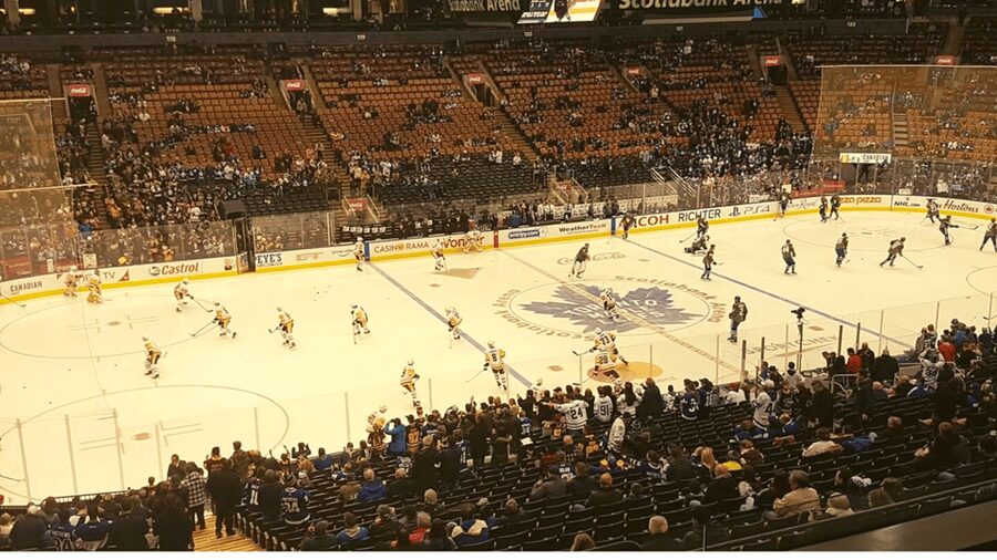 Toronto: Toronto Maple Leafs Game Ticket at Scotiabank Arena - Food, drinks, bags, and what to leave behind