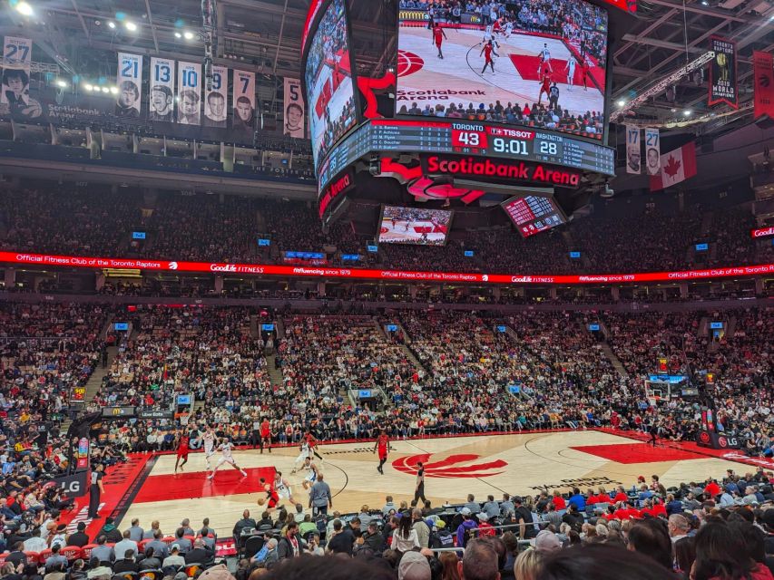 Toronto: Toronto Raptors NBA Game Ticket at Scotiabank Arena - What to wear and what to bring