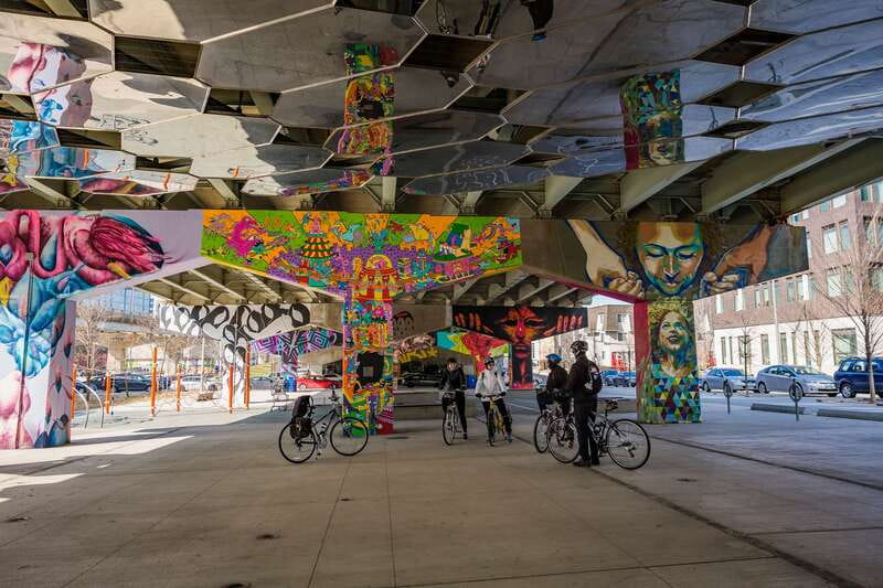 Toronto Waterfront and Islands Guided Bicycle Tour - Riding through downtown without fighting traffic