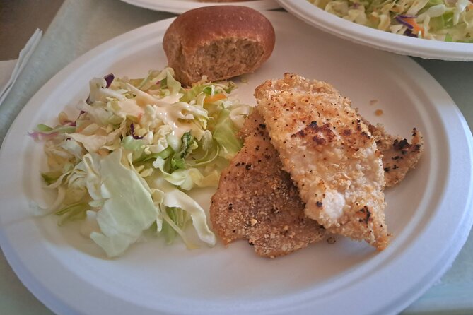 Ultimate Ice Fishing with Lunch - Who will enjoy this Yellowknife tour