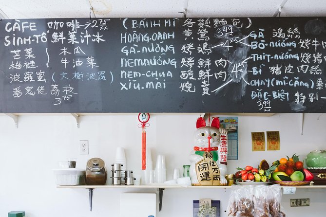 Under the Surface of Montreal's Chinatown: Guided Food Walking Tour - Szechuan, Dongbei, Hunan, and Chinese barbecue