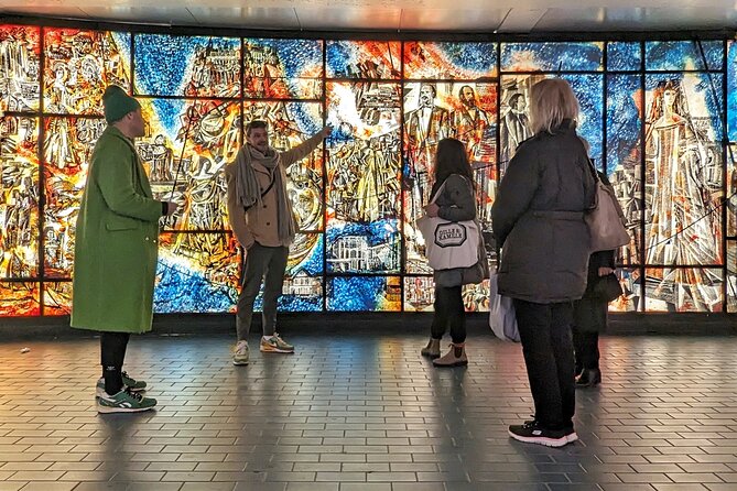 Underground city & Downtown. Great way to stay warm! - A 15-minute tour of Montreal’s downtown districts
