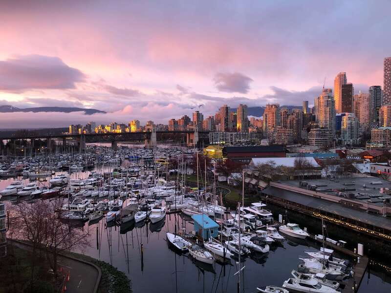 Vancouver: City Highlights Tour with Hotel Transfers - Starting with Stanley Park’s totem poles