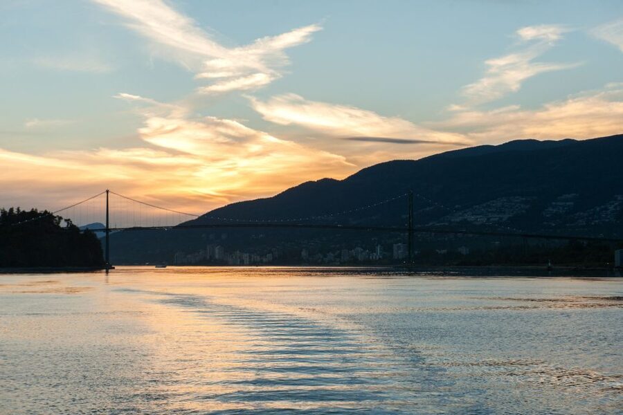 Vancouver: Evening Cruise with Dinner Buffet - Sunset, skyline, and the best places to look
