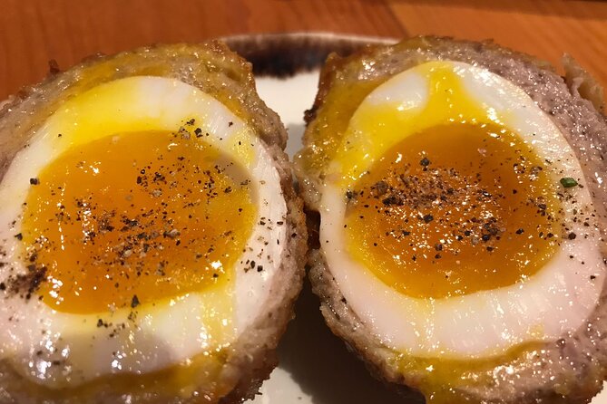 Vancouver Food Tour with 6 Tastings of Sushi, Chocolate, and more - Why the guides matter