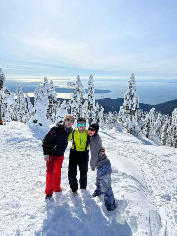 Vancouver: North Shore Mountains Snowshoeing with Transfer - Who should book this North Shore outing?