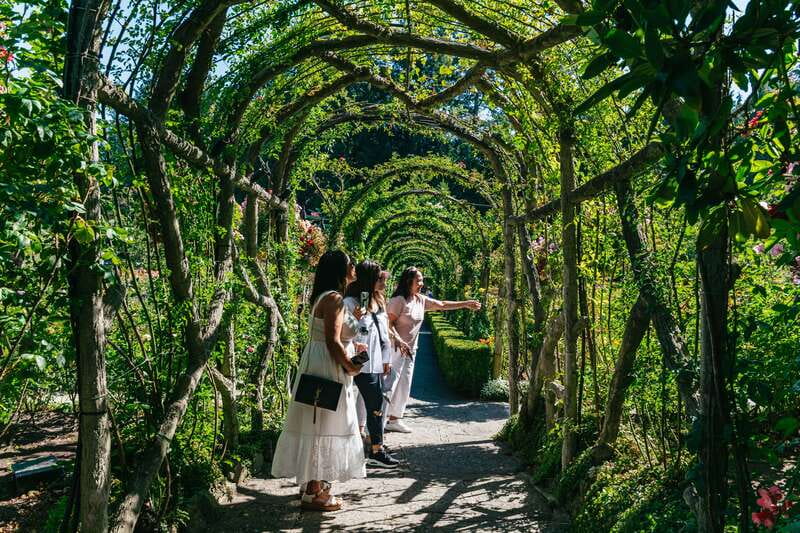 Vancouver: Victoria, Gulf Islands Cruise, & Butchart Gardens - Making the most of 1.5 hours in Victoria