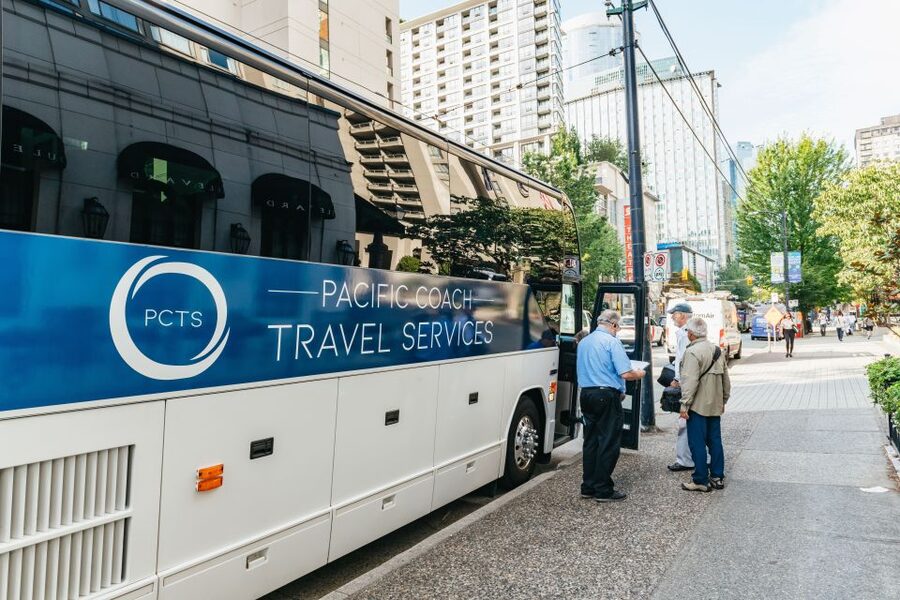 Vancouver: Victoria, Gulf Islands Cruise, & Butchart Gardens - How the guides shape the day